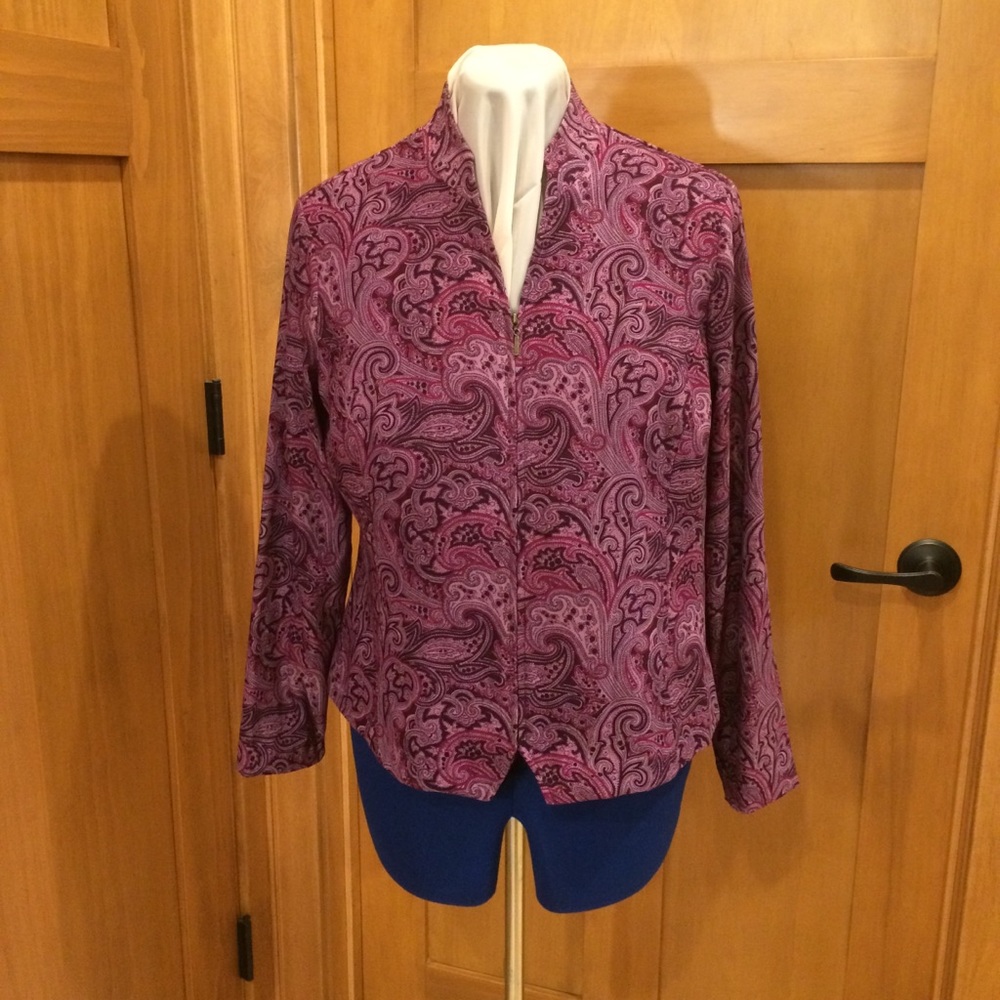 VTG Requirements Rose Paisley Print Jacket  L